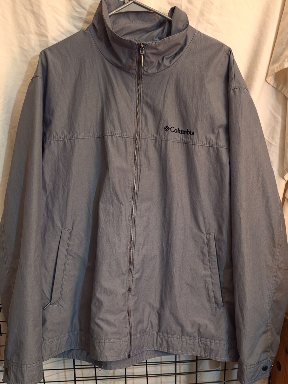 Columbia Men's Pewter Blue Full-Zip Windbreaker Jacket
